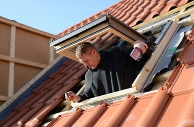 Pose de fenêtres de toit Velux à Loubaut